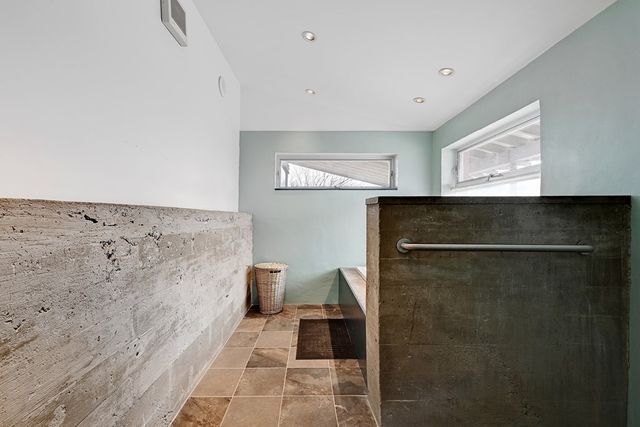 1011 W Washington St, Marfa, TX 79843