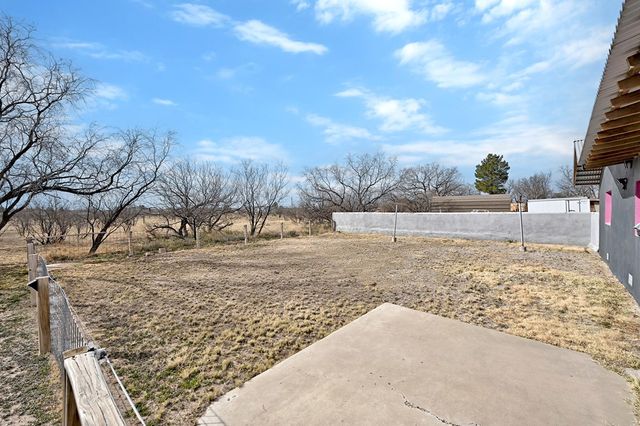 1011 W Washington St, Marfa, TX 79843