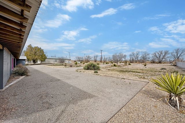 1011 W Washington St, Marfa, TX 79843