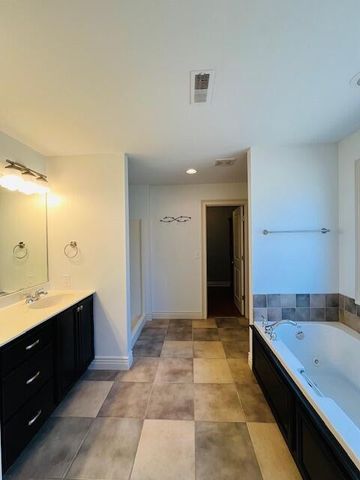 4803 CEDAR COALS CT, Columbia, MO 65203