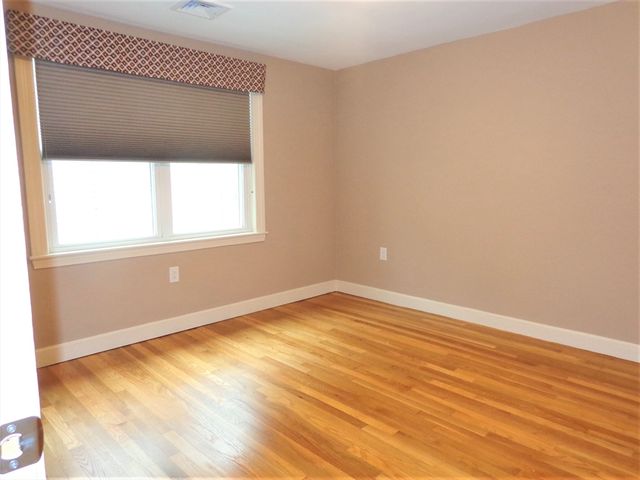 109 Fayette St 2, Watertown, MA 02472