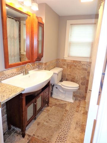 109 Fayette St 2, Watertown, MA 02472