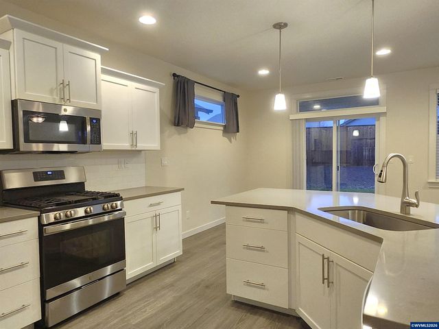 2798 Essex Av NW, Albany, OR 97321