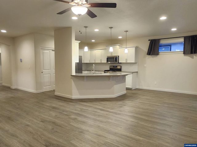 2798 Essex Av NW, Albany, OR 97321