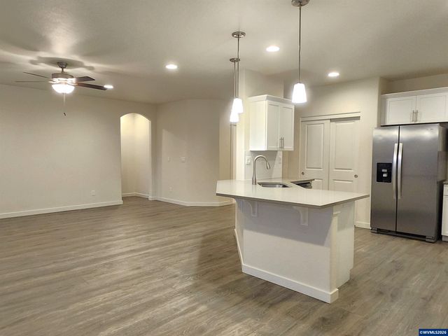 2798 Essex Av NW, Albany, OR 97321