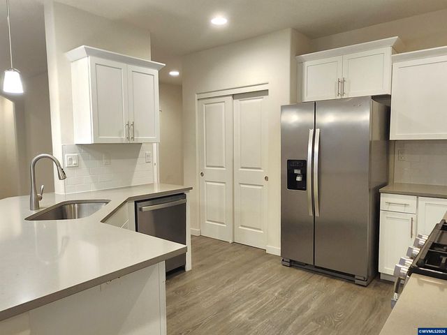 2798 Essex Av NW, Albany, OR 97321