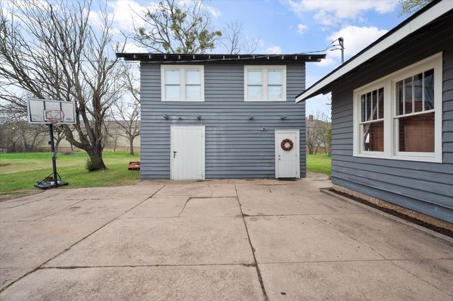 309 S Avenue B, Wortham, TX 76693