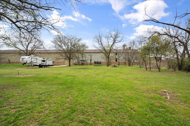 309 S Avenue B, Wortham, TX 76693