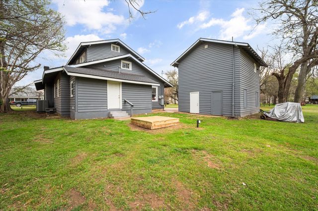 309 S Avenue B, Wortham, TX 76693