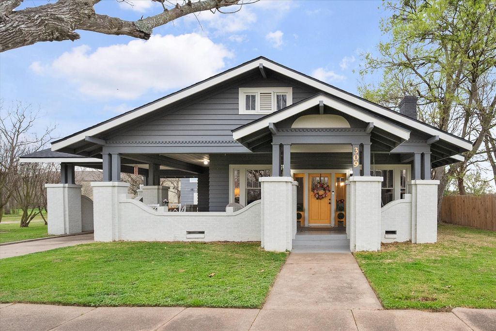 309 S Avenue B, Wortham, TX 76693
