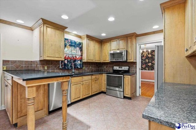 217 Dahoon, Hartsville, SC 29550