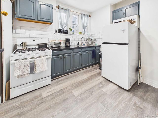 623 Baker Avenue, Bronx, NY 10460