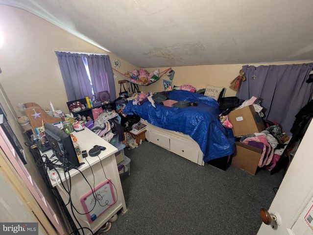 324 WALNUT ST, Catasauqua, PA 18032