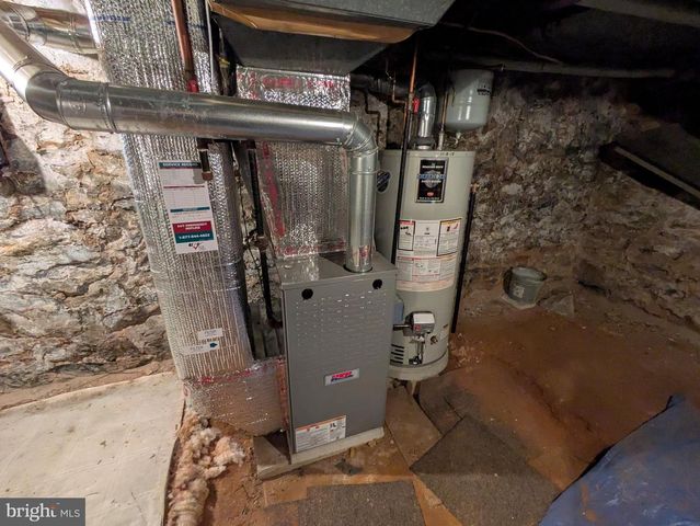 324 WALNUT ST, Catasauqua, PA 18032