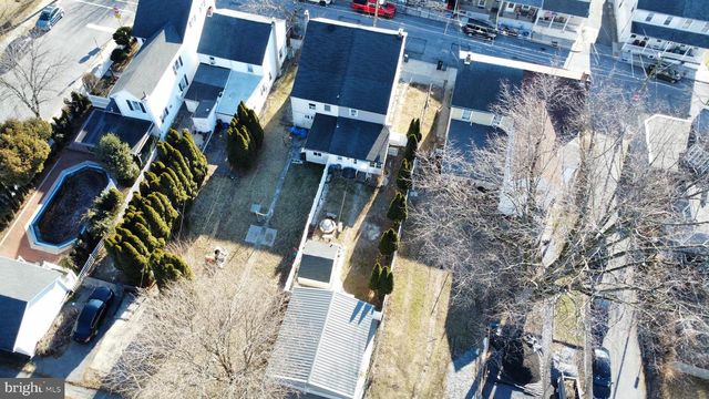 324 WALNUT ST, Catasauqua, PA 18032