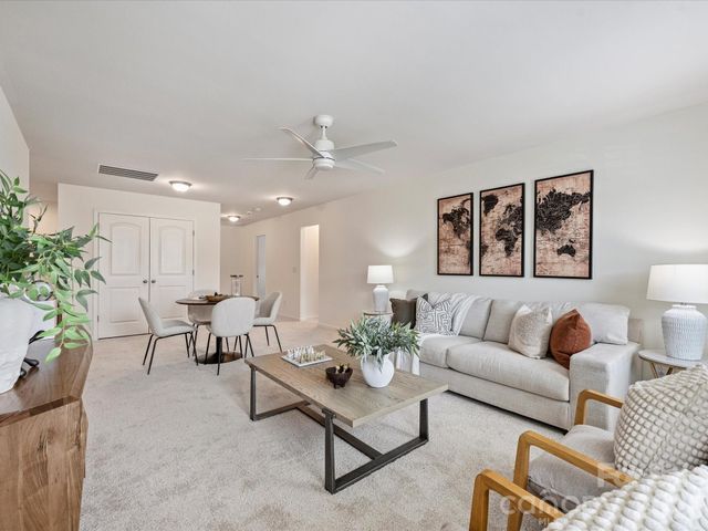 19214 Hawk Haven Lane, Charlotte, NC 28278