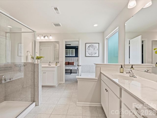 19214 Hawk Haven Lane, Charlotte, NC 28278