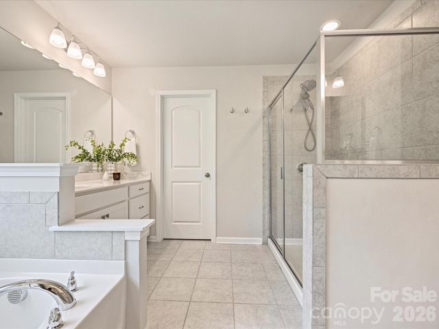 19214 Hawk Haven Lane, Charlotte, NC 28278