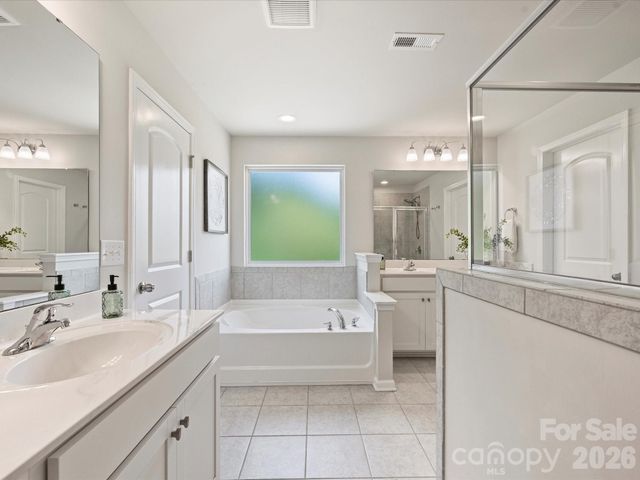 19214 Hawk Haven Lane, Charlotte, NC 28278