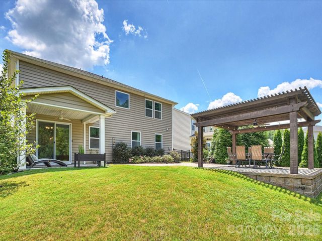 19214 Hawk Haven Lane, Charlotte, NC 28278