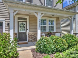 19214 Hawk Haven Lane, Charlotte, NC 28278