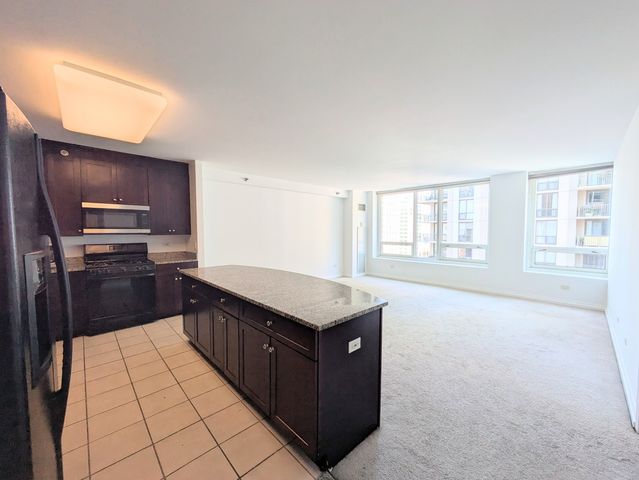33 W ONTARIO Street 16H, Chicago, IL 60654