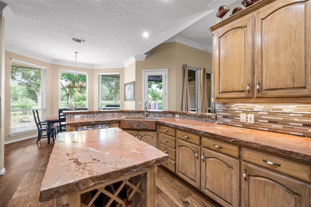 5612 Equestrian Court, Granbury, TX 76049