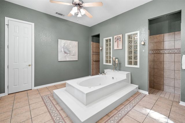 5612 Equestrian Court, Granbury, TX 76049