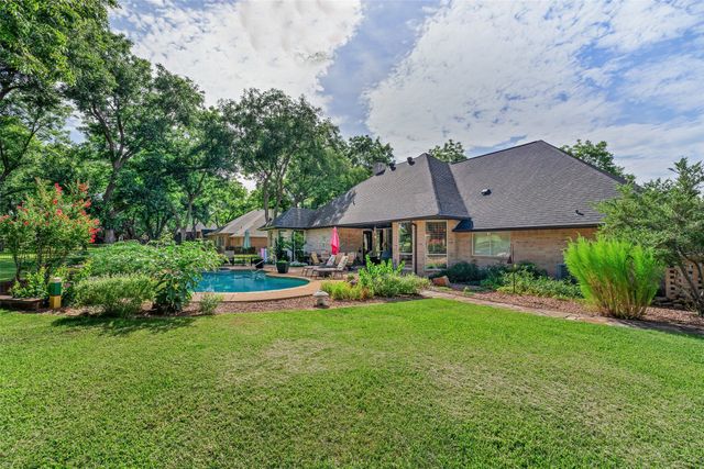 5612 Equestrian Court, Granbury, TX 76049