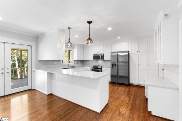 209 E Kenilworth Drive, Greenville, SC 29615