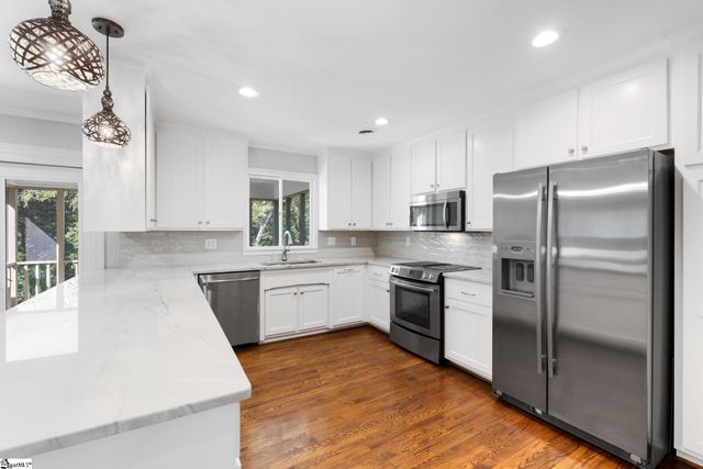 209 E Kenilworth Drive, Greenville, SC 29615