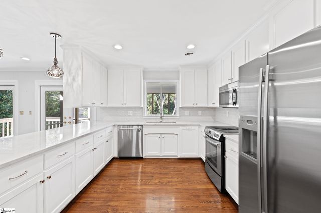 209 E Kenilworth Drive, Greenville, SC 29615