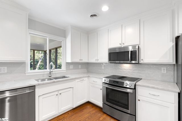 209 E Kenilworth Drive, Greenville, SC 29615