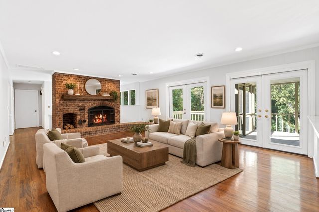 209 E Kenilworth Drive, Greenville, SC 29615