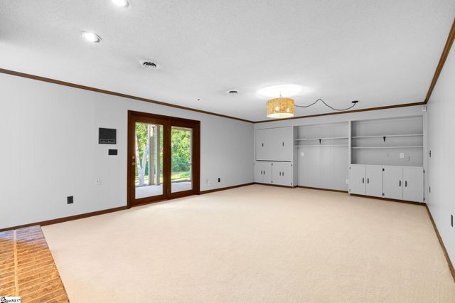 209 E Kenilworth Drive, Greenville, SC 29615
