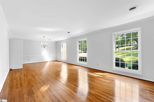 209 E Kenilworth Drive, Greenville, SC 29615