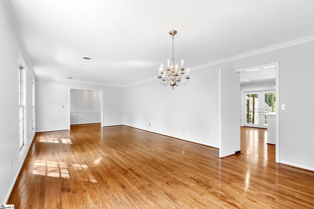 209 E Kenilworth Drive, Greenville, SC 29615