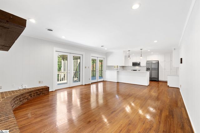 209 E Kenilworth Drive, Greenville, SC 29615