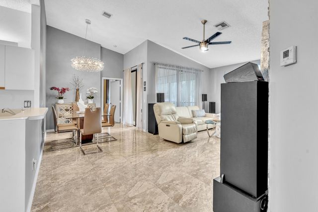 5395 Firenze Drive O, Boynton Beach, FL 33437