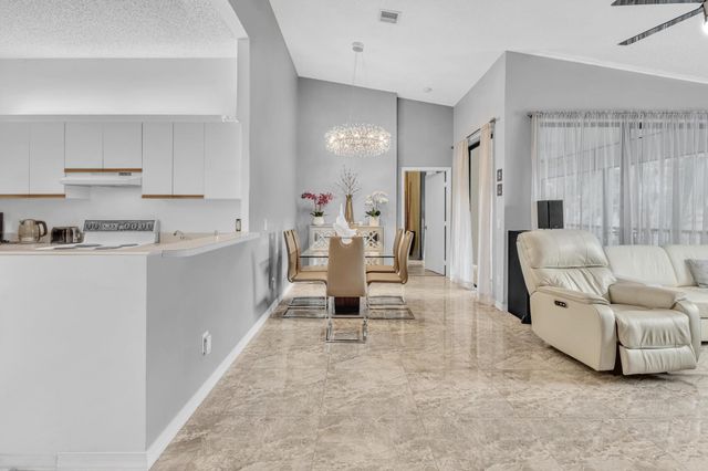 5395 Firenze Drive O, Boynton Beach, FL 33437