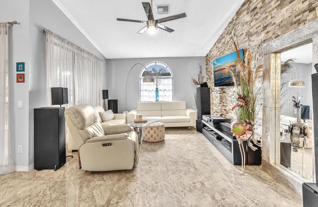 5395 Firenze Drive O, Boynton Beach, FL 33437