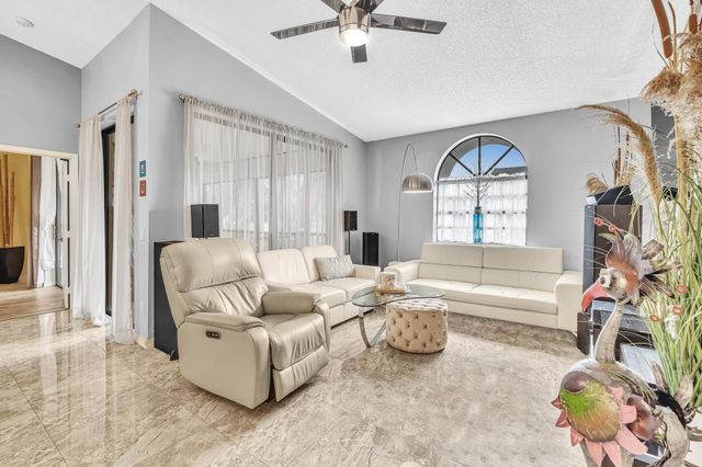 5395 Firenze Drive O, Boynton Beach, FL 33437