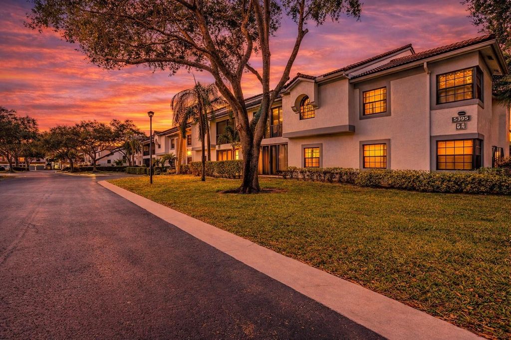 5395 Firenze Drive O, Boynton Beach, FL 33437