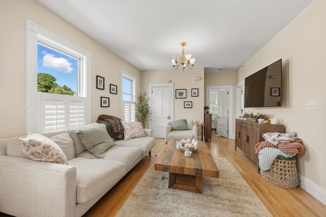 285 Neponset Ave PH, Boston, MA 02122