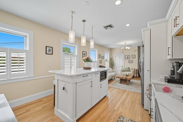 285 Neponset Ave PH, Boston, MA 02122