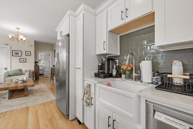 285 Neponset Ave PH, Boston, MA 02122