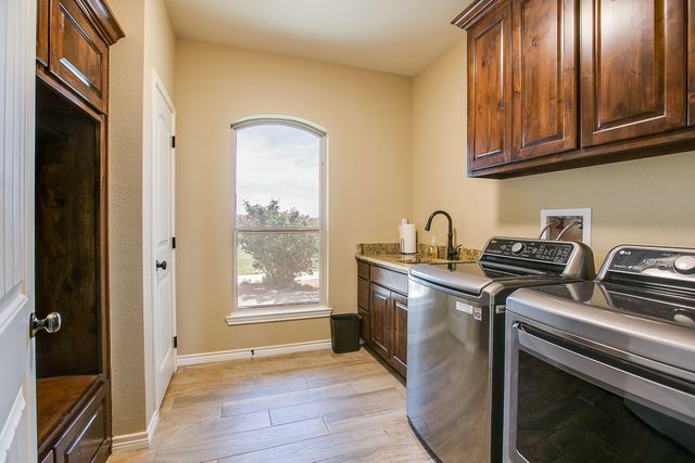 3038 Lineman Lane, Christoval, TX 76935