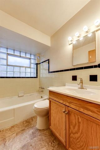 5875 Robert Avenue, St Louis, MO 63109