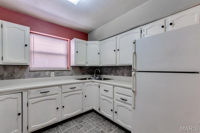 5875 Robert Avenue, St Louis, MO 63109