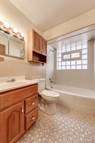 5875 Robert Avenue, St Louis, MO 63109